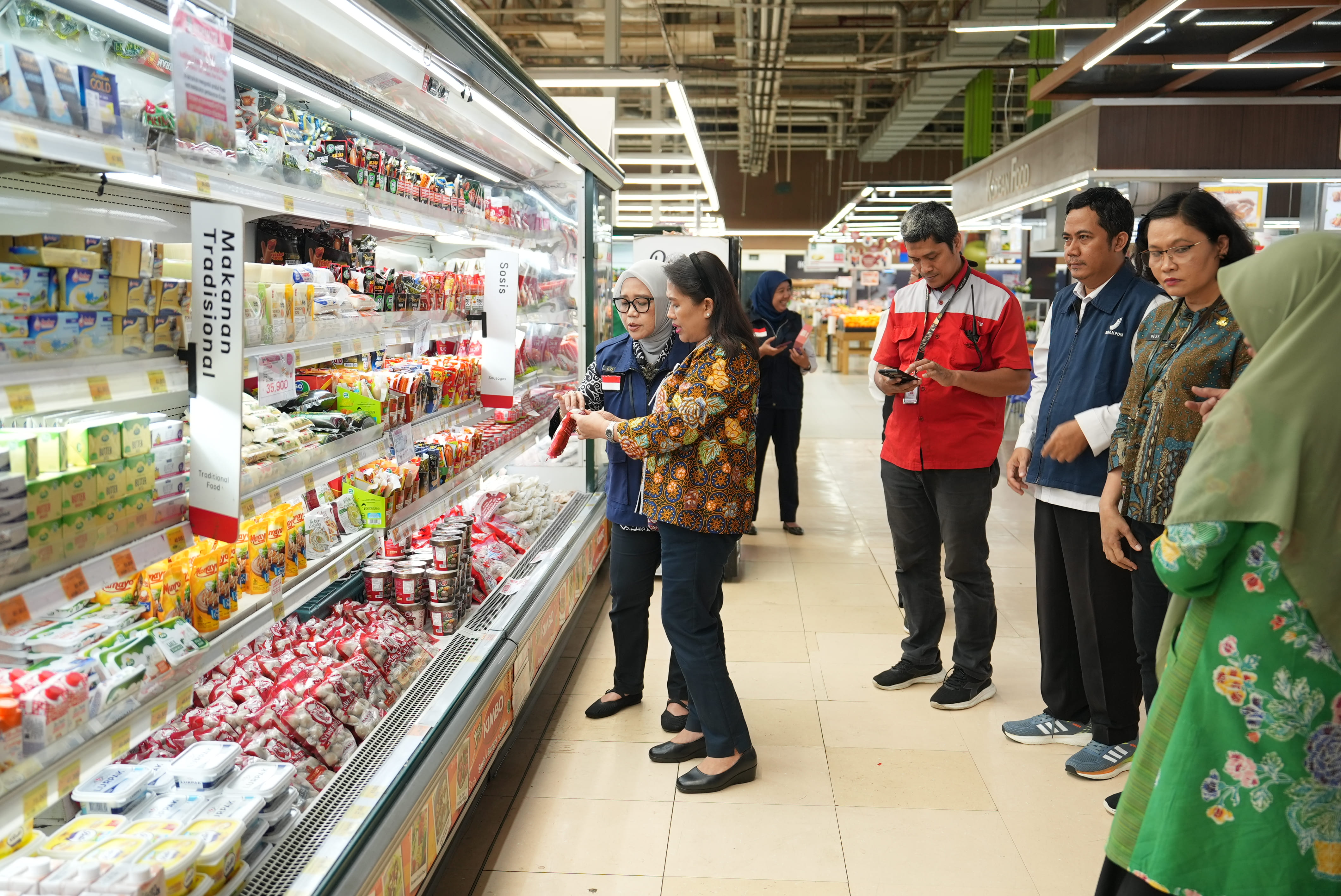 Jelang Imlek 2026, Dinas PPKUKM Provinsi DKI Jakarta Gelar Pengawasan Terpadu di Sejumlah Pasar Modern